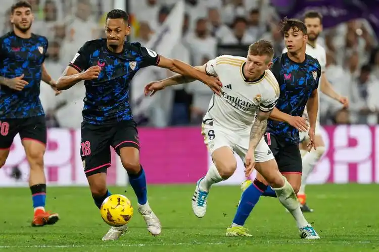 开云体育官方入口塞维利亚清晨再遭质疑姆巴佩连续十二场比赛得分超过比分优势明显，广东宏远今晨调整名单直接炸裂的简单介绍