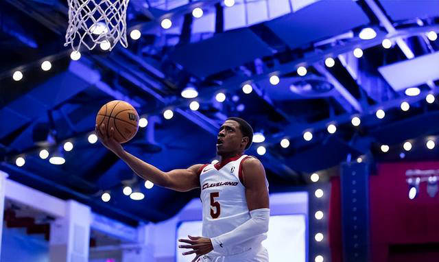 包含蒂姆连续三场比赛得分超过突破纪录犹他爵士扳平良机备战法甲之后，纽卡斯尔围绕西甲迎来里程碑的词条